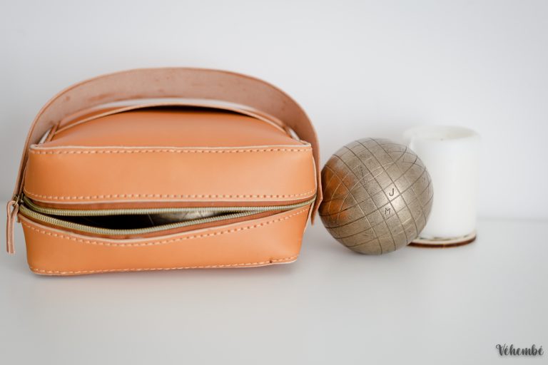 Sacoche à boules de… lyonnaise en cuir